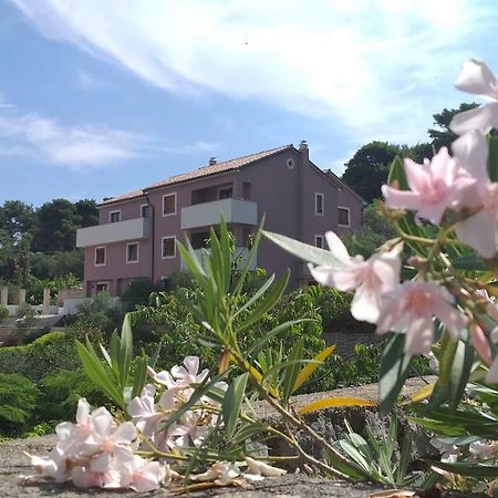 Amaryllis Residence, Apartment Diana & Deluxe Rooms With Shared Kitchen Veli Lošinj Exterior foto