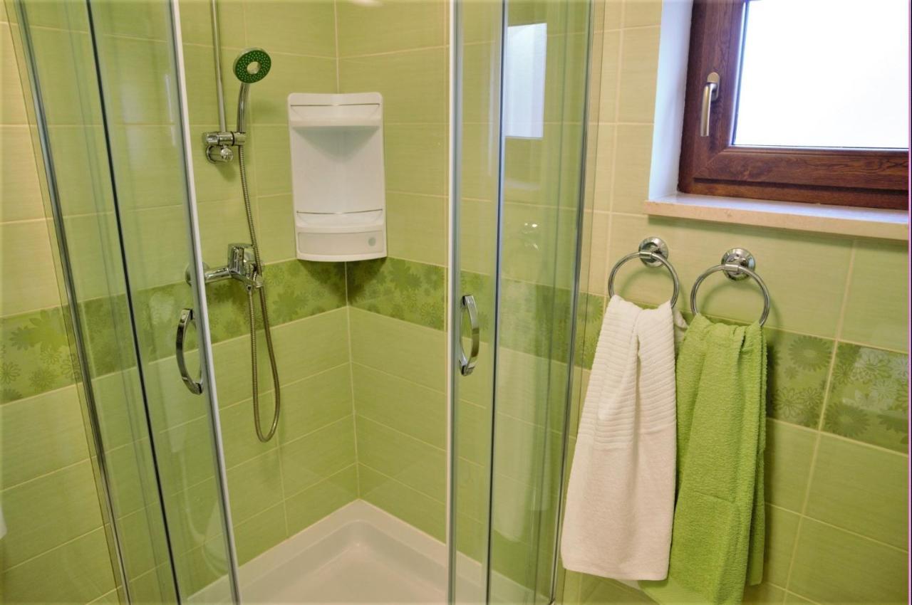 Amaryllis Residence, Apartment Diana & Deluxe Rooms With Shared Kitchen Veli Lošinj Exterior foto
