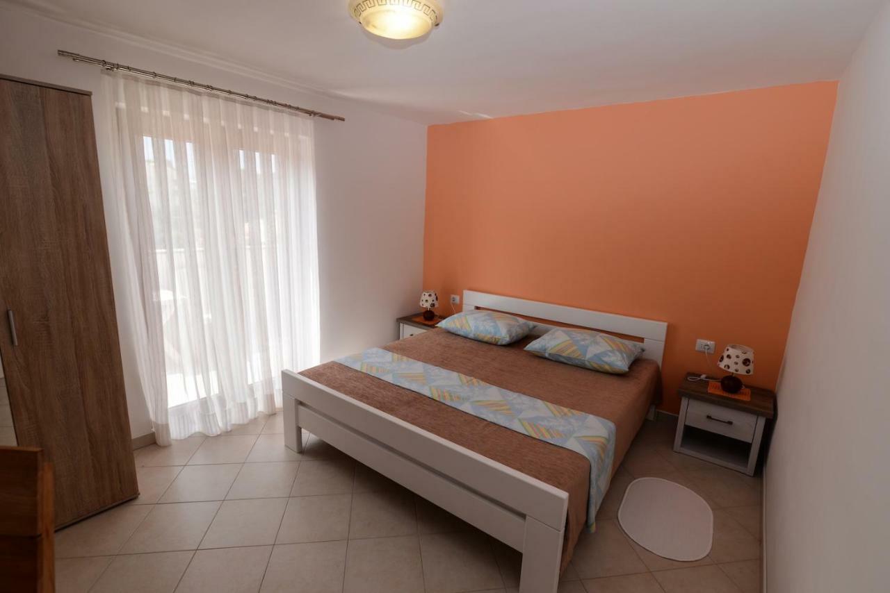 Amaryllis Residence, Apartment Diana & Deluxe Rooms With Shared Kitchen Veli Lošinj Exterior foto